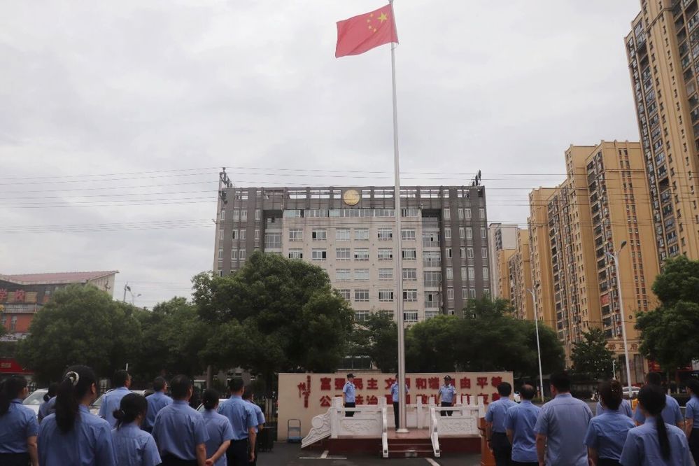 【国旗下的领悟】以检察之肩担使命 以青春之力践初心